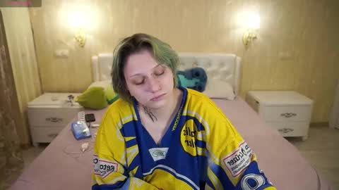 Luna online show from February 19, 2026, 12:17 am