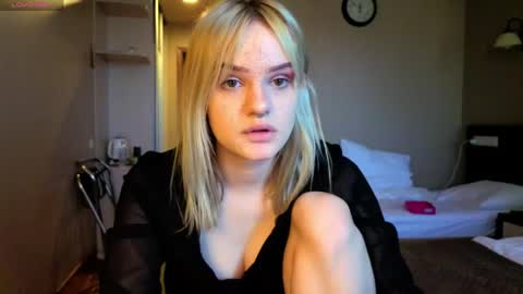 Snapshot of elieiza_xo chatting on June 2, 2026, 11:12 am elieiza_xo online show from June 2, 2026, 11:12 am