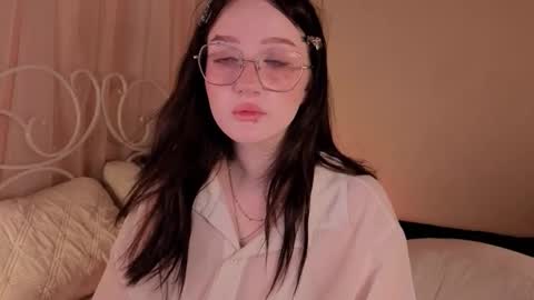 Ellie online show from October 25, 2025, 5:26 am