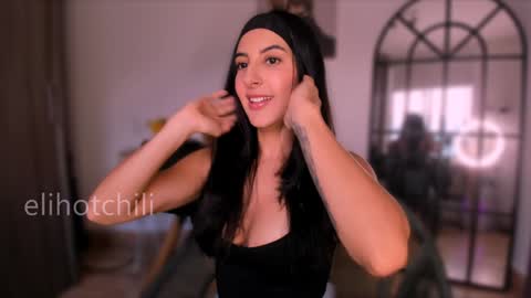 Snapshot of elihotchili chatting on December 12, 2024, 10:31 pm Eli online show from December 12, 2024, 10:31 pm