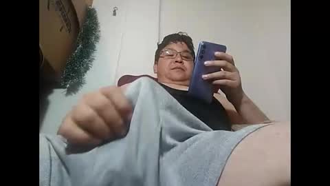 elimposstor online show from December 31, 2024, 11:06 pm