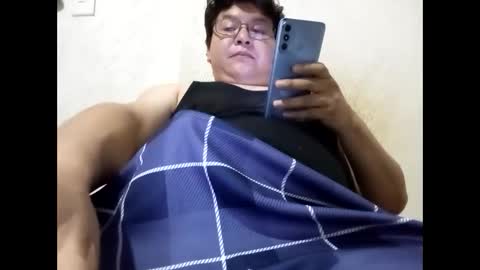 elimposstor online show from October 1, 2025, 7:09 pm