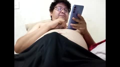 elimposstor online show from October 19, 2025, 8:09 pm