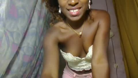 Snapshot of elina981 chatting on April 25, 2026, 2:25 pm elina981 online show from April 25, 2026, 2:25 pm