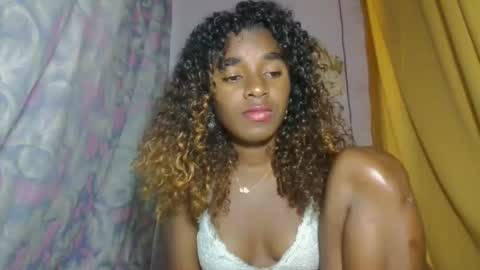 Snapshot of elina981 chatting on April 27, 2026, 9:40 am elina981 online show from April 27, 2026, 9:40 am