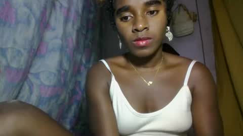 Snapshot of elina981 chatting on April 30, 2026, 10:43 am elina981 online show from April 30, 2026, 10:43 am