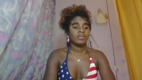 Snapshot of elina981 chatting on May 4, 2026, 12:12 pm elina981 online show from May 4, 2026, 12:12 pm