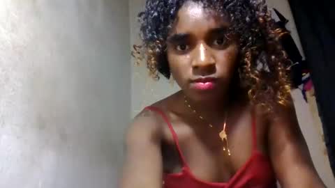 Snapshot of elina981 chatting on May 25, 2026, 2:45 pm elina981 online show from May 25, 2026, 2:45 pm