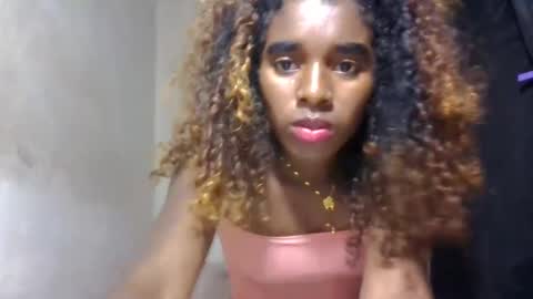Snapshot of elina981 chatting on May 27, 2026, 4:04 pm elina981 online show from May 27, 2026, 4:04 pm
