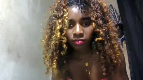 Snapshot of elina981 chatting on June 4, 2026, 9:26 am elina981 online show from June 4, 2026, 9:26 am