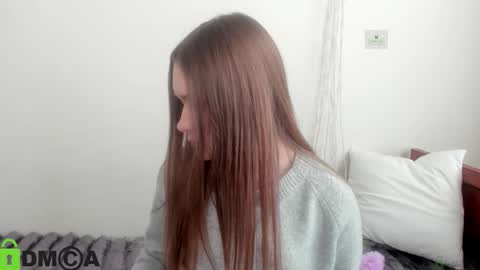 elina_x online show from March 24, 2026, 8:19 am
