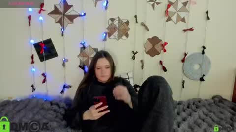 elina_x online show from June 17, 2026, 1:23 pm