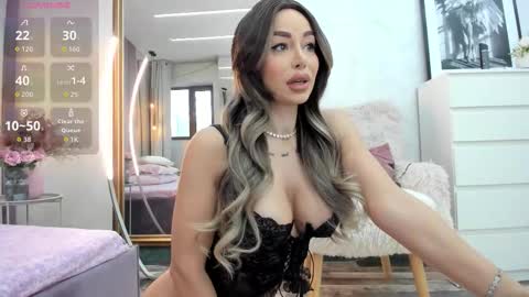 Snapshot of elinamoon_ chatting on February 12, 2026, 6:52 am Elina online show from February 12, 2026, 6:52 am