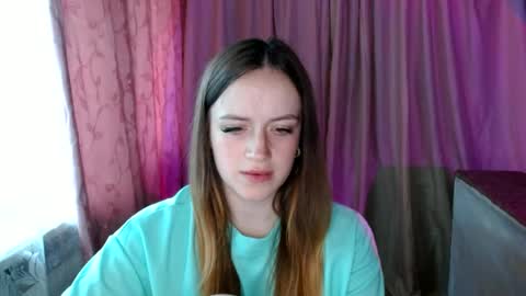 ElinaStar online show from June 14, 2026, 9:44 am