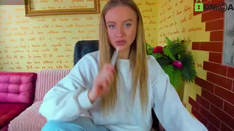 Snapshot of elinor_faith chatting on November 12, 2025, 10:48 am elinor_faith online show from November 12, 2025, 10:48 am
