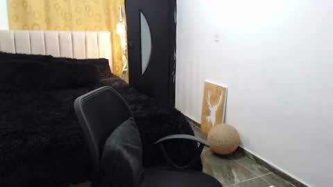 Snapshot of elio_collem chatting on February 25, 2025, 9:20 am ELIO online show from February 25, 2025, 9:20 am