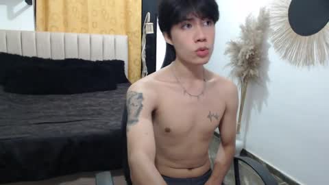 Snapshot of elio_collem chatting on May 1, 2026, 6:23 pm ELIO online show from May 1, 2026, 6:23 pm