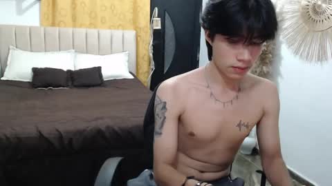 Snapshot of elio_collem chatting on May 30, 2026, 3:36 am ELIO online show from May 30, 2026, 3:36 am