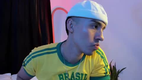 elio_dicaprio online show from November 14, 2025, 3:16 am