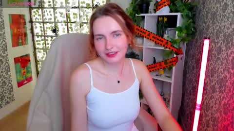 Snapshot of elis_cherry chatting on November 6, 2025, 2:23 am Elis online show from November 6, 2025, 2:23 am