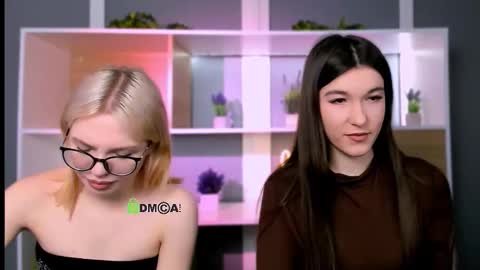 elis_sunny online show from February 5, 2026, 6:29 am