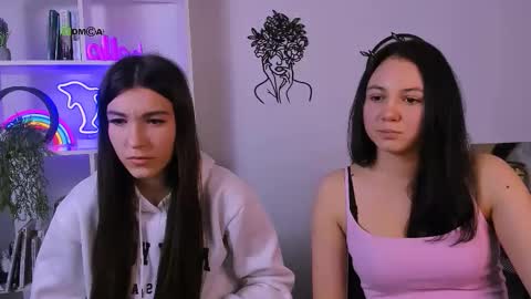 elis_sunny online show from February 9, 2026, 7:40 pm