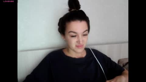 Snapshot of elisa_dove208 chatting on September 9, 2025, 4:34 am elisa_dove208 online show from September 9, 2025, 4:34 am