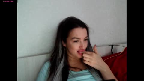 Snapshot of elisa_dove208 chatting on October 23, 2025, 6:34 am elisa_dove208 online show from October 23, 2025, 6:34 am