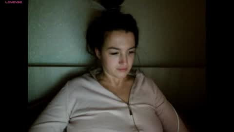 Snapshot of elisa_dove208 chatting on November 5, 2025, 12:21 am elisa_dove208 online show from November 5, 2025, 12:21 am