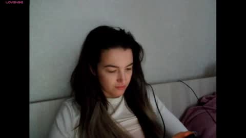 Snapshot of elisa_dove208 chatting on December 2, 2025, 5:02 am elisa_dove208 online show from December 2, 2025, 5:02 am