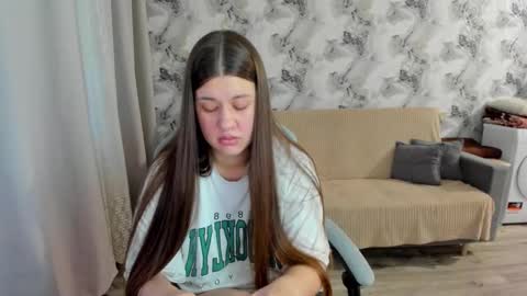 Aletta Oushen online show from October 8, 2025, 11:41 am