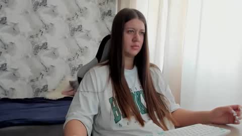 Snapshot of elisa_kollin chatting on May 2, 2026, 9:14 am Aletta Oushen online show from May 2, 2026, 9:14 am
