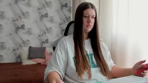 Snapshot of elisa_kollin chatting on May 18, 2026, 7:14 am Aletta Oushen online show from May 18, 2026, 7:14 am