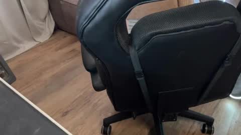 Snapshot of elisa_north chatting on February 27, 2025, 5:13 am Elisa North online show from February 27, 2025, 5:13 am