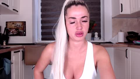 Snapshot of elisabeth_jason chatting on January 27, 2025, 6:41 am elisabeth_jason online show from January 27, 2025, 6:41 am