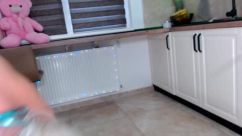 Snapshot of elisabeth_jason chatting on October 28, 2025, 8:40 am elisabeth_jason online show from October 28, 2025, 8:40 am