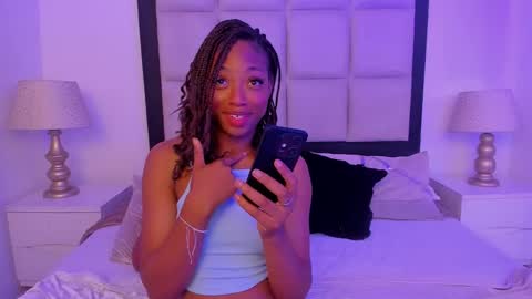 elisabettamonroy online show from January 19, 2026, 3:38 pm