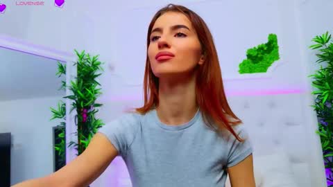 Snapshot of elisacharm chatting on November 12, 2025, 3:51 am ElisaCharm online show from November 12, 2025, 3:51 am