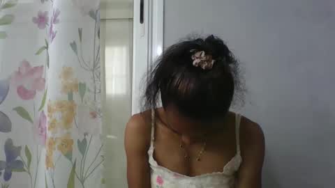 Snapshot of elisacich chatting on February 28, 2026, 4:35 am elisacich online show from February 28, 2026, 4:35 am