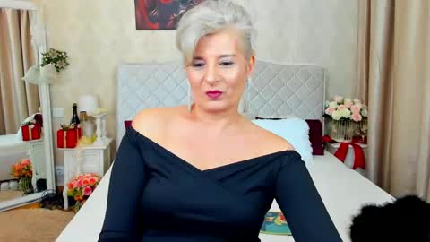 Snapshot of elisarosse_ chatting on January 1, 2025, 9:41 pm Elissa online show from January 1, 2025, 9:41 pm