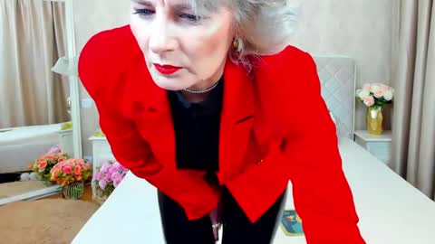 Snapshot of elisarosse_ chatting on January 13, 2025, 9:20 pm Elissa online show from January 13, 2025, 9:20 pm