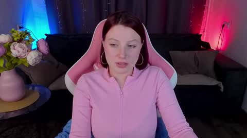 Snapshot of elise_dream chatting on November 2, 2025, 1:24 pm Elise online show from November 2, 2025, 1:24 pm