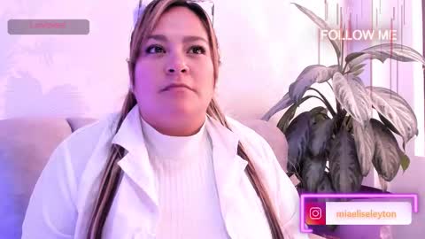 ELISE LEYTON online show from September 17, 2025, 5:03 pm