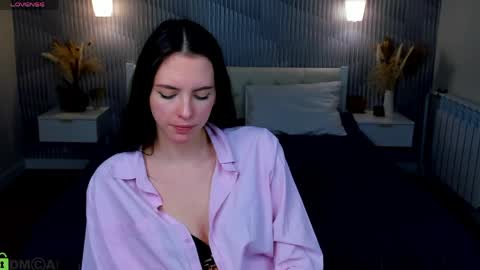 Elise online show from April 9, 2026, 6:19 am