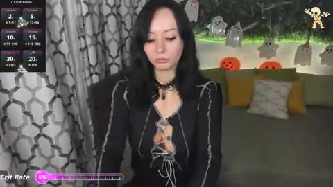 EliseRoyalty online show from November 1, 2025, 11:23 am