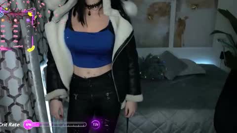 EliseRoyalty online show from December 16, 2025, 2:11 pm