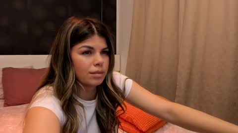 Elly online show from April 4, 2026, 7:44 pm