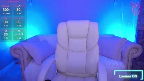 Snapshot of elisevelour chatting on November 21, 2025, 2:05 pm elisevelour online show from November 21, 2025, 2:05 pm