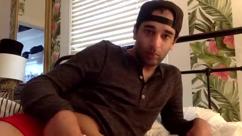 elisharay95 online show from February 16, 2025, 9:27 pm