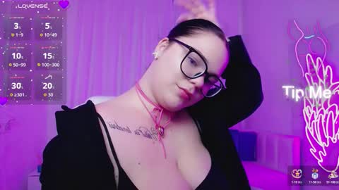 Eliss online show from November 28, 2025, 5:26 pm